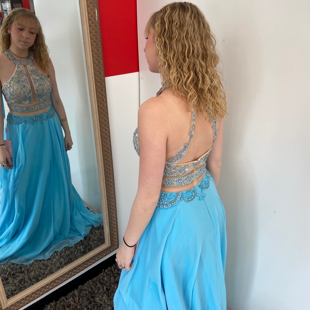 Prom Dress - Picture 2 of 3